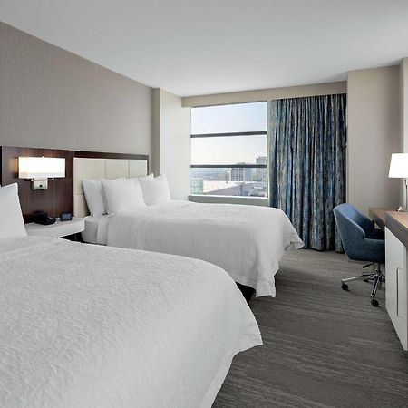 Hampton Inn Chicago Mccormick Place Buitenkant foto